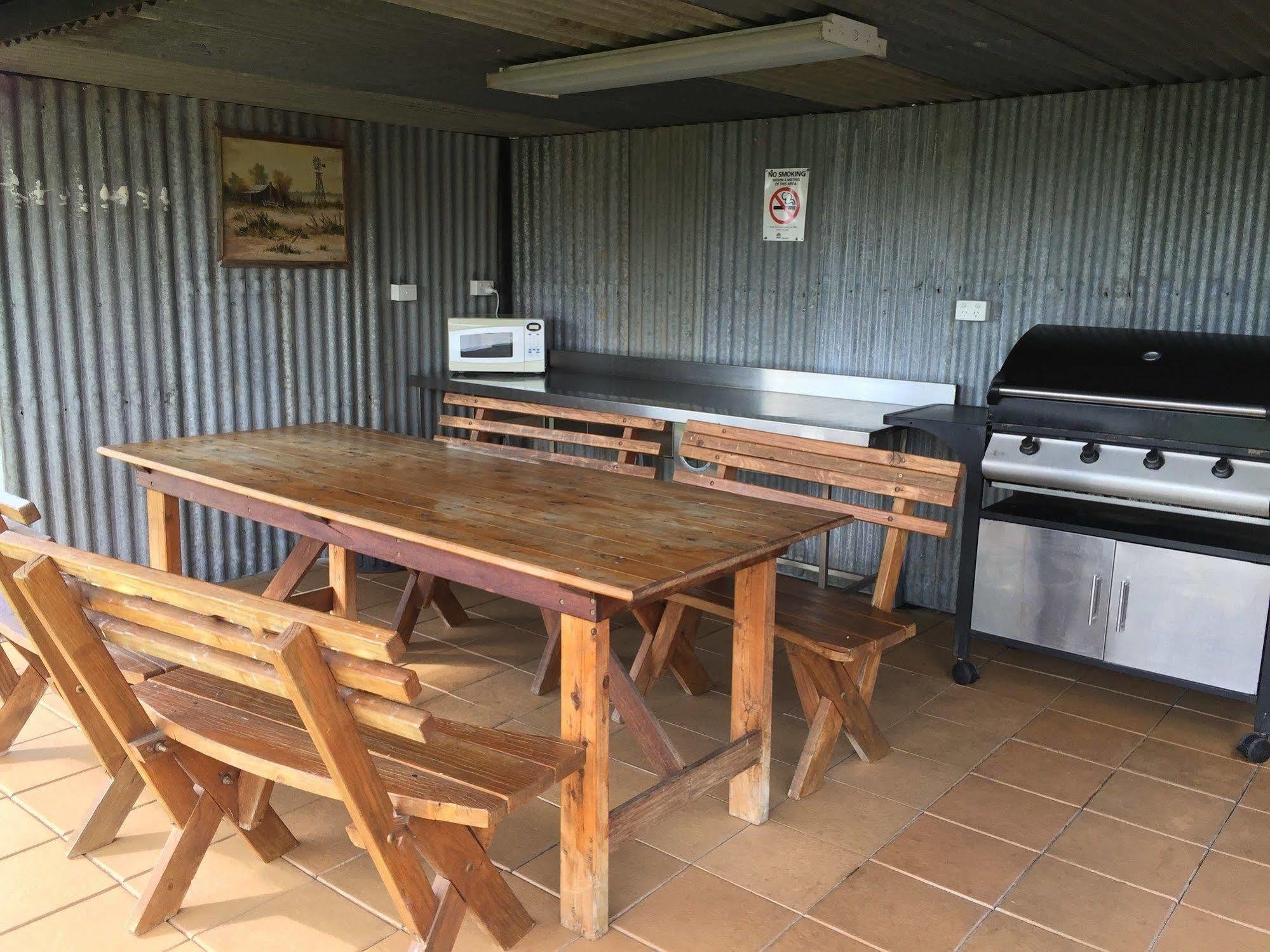 Tuckerbox Motor Inn Gundagai Exterior foto